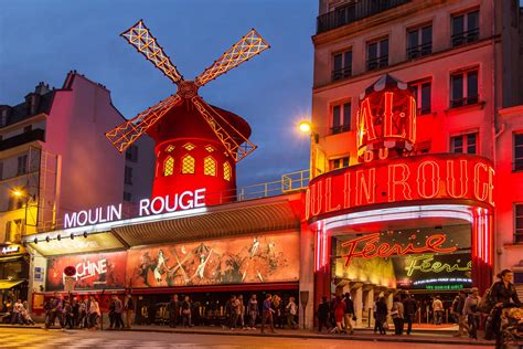 moulin rouge in paris